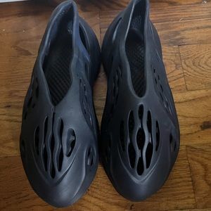 Defective yeezy foam runner